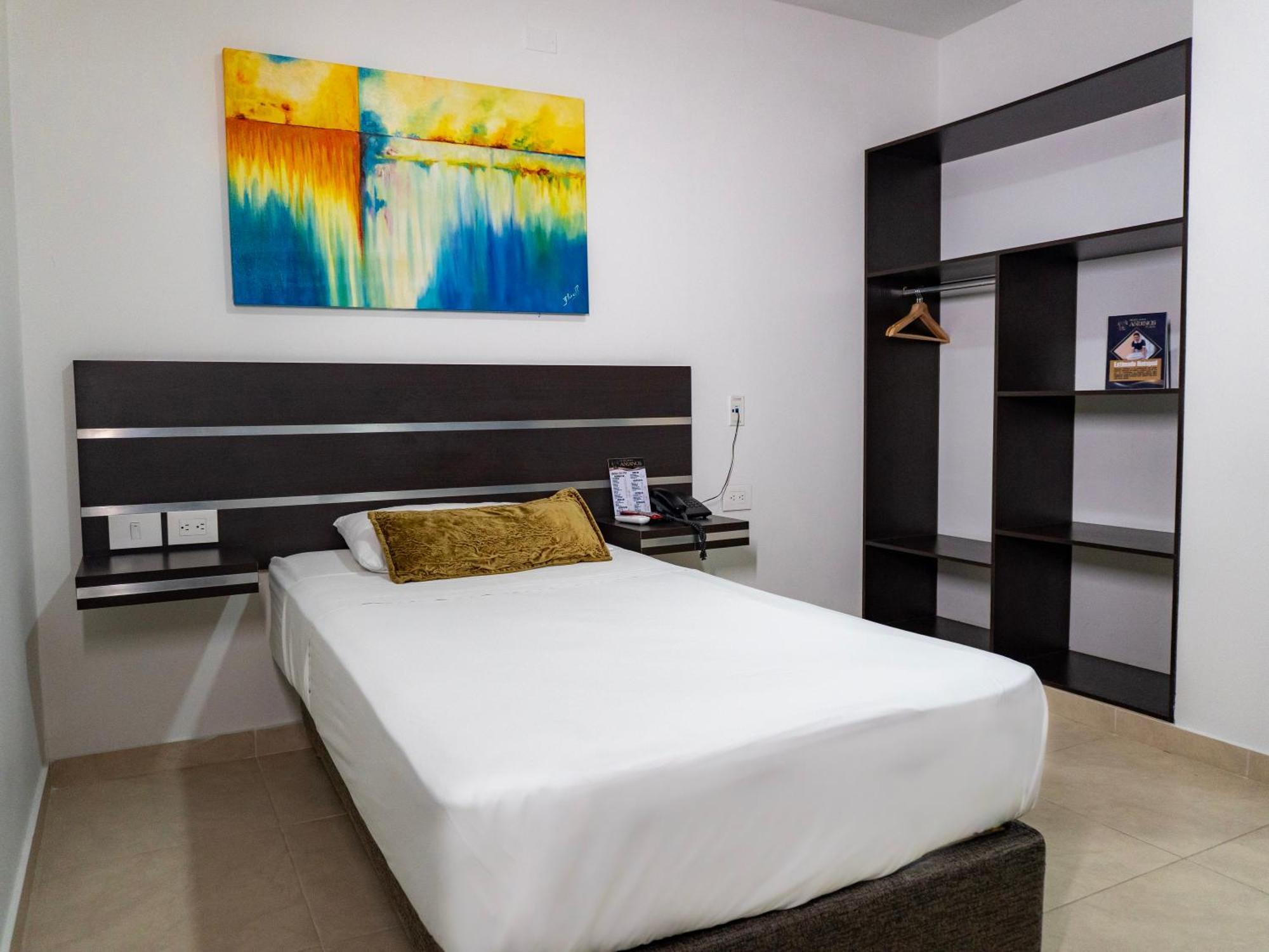 Hotel Andinos Plaza Florencia Florencia  Dış mekan fotoğraf