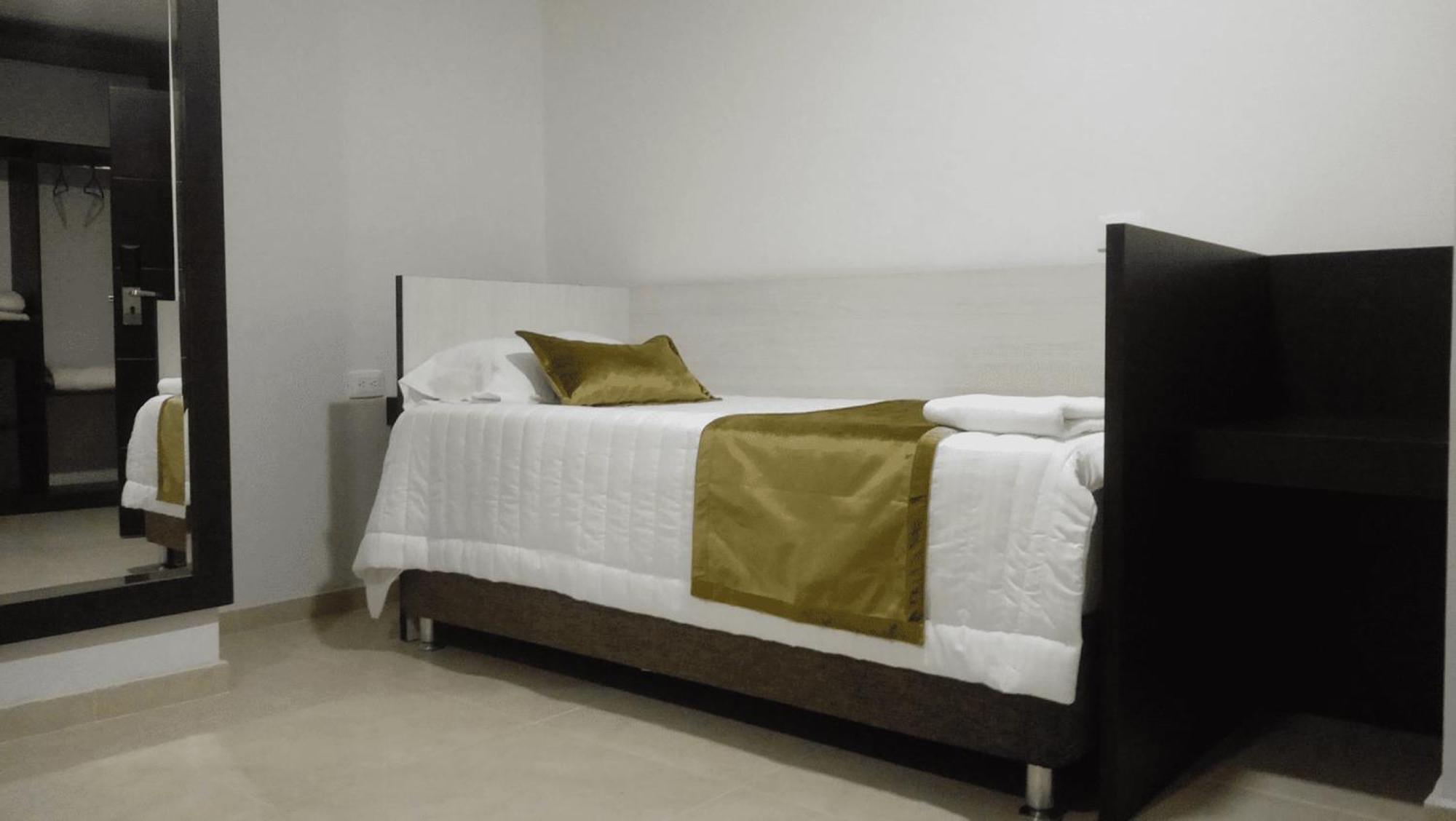 Hotel Andinos Plaza Florencia Florencia  Dış mekan fotoğraf
