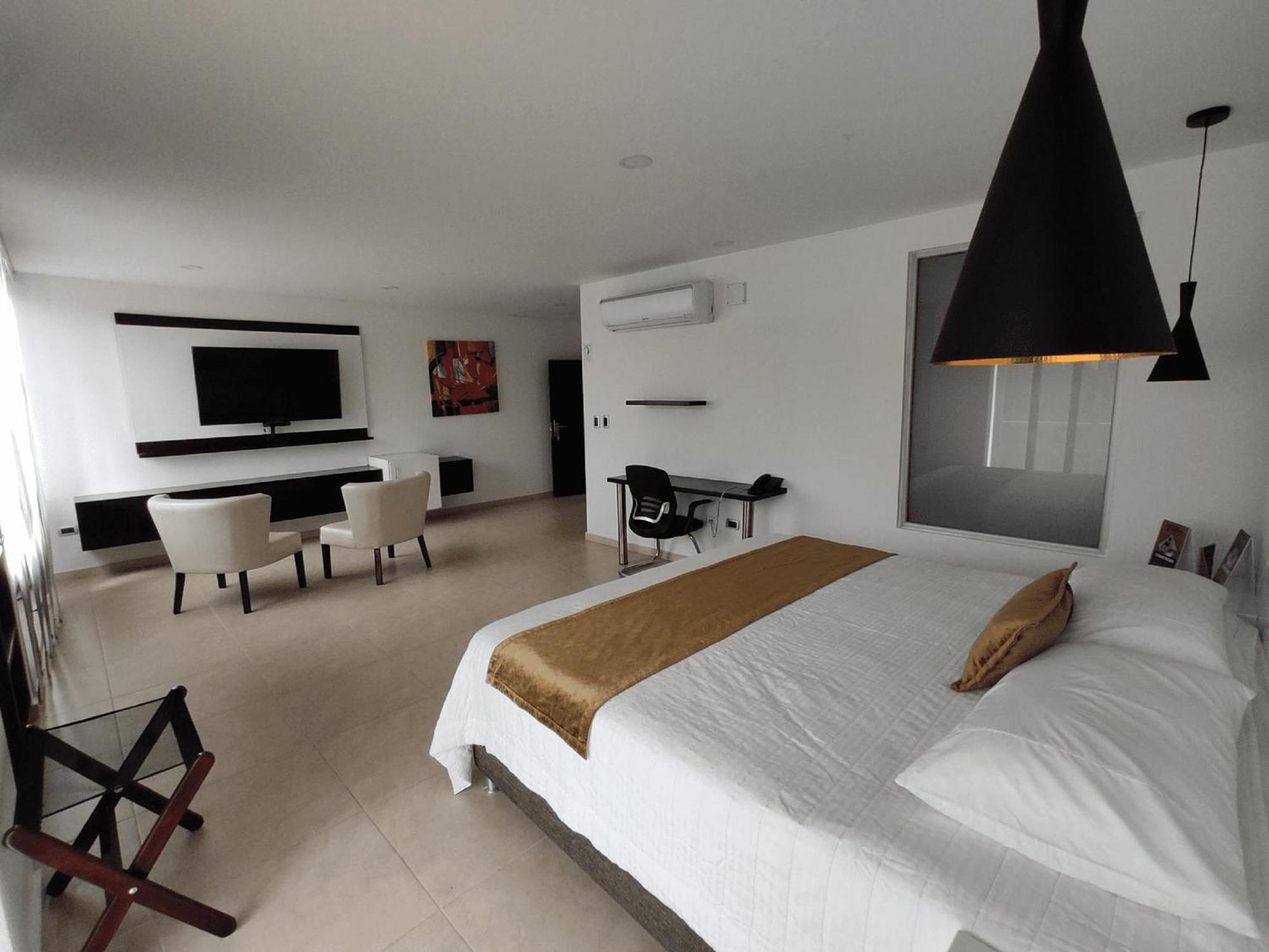 Hotel Andinos Plaza Florencia Florencia  Dış mekan fotoğraf